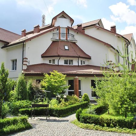 Hotel Radiola Jaremtsje Buitenkant foto